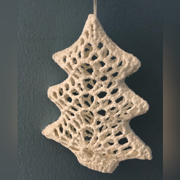 Vintage 1990’s Hand Crafted Crocheted Christmas Ornaments, (3) - Picture 2 of 7